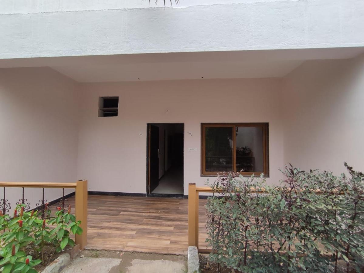 Sterling Banashree Badami Hotel Exterior foto