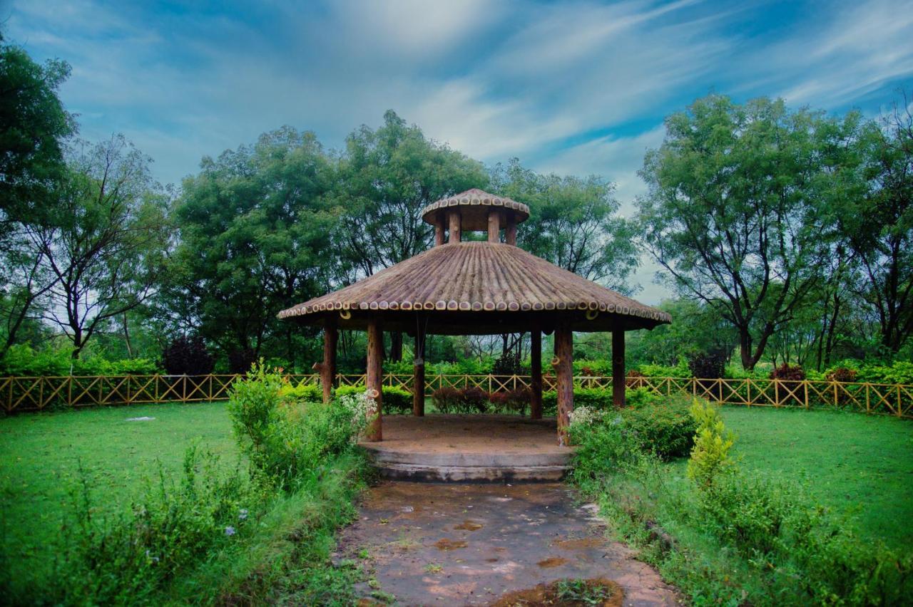 Sterling Banashree Badami Hotel Exterior foto