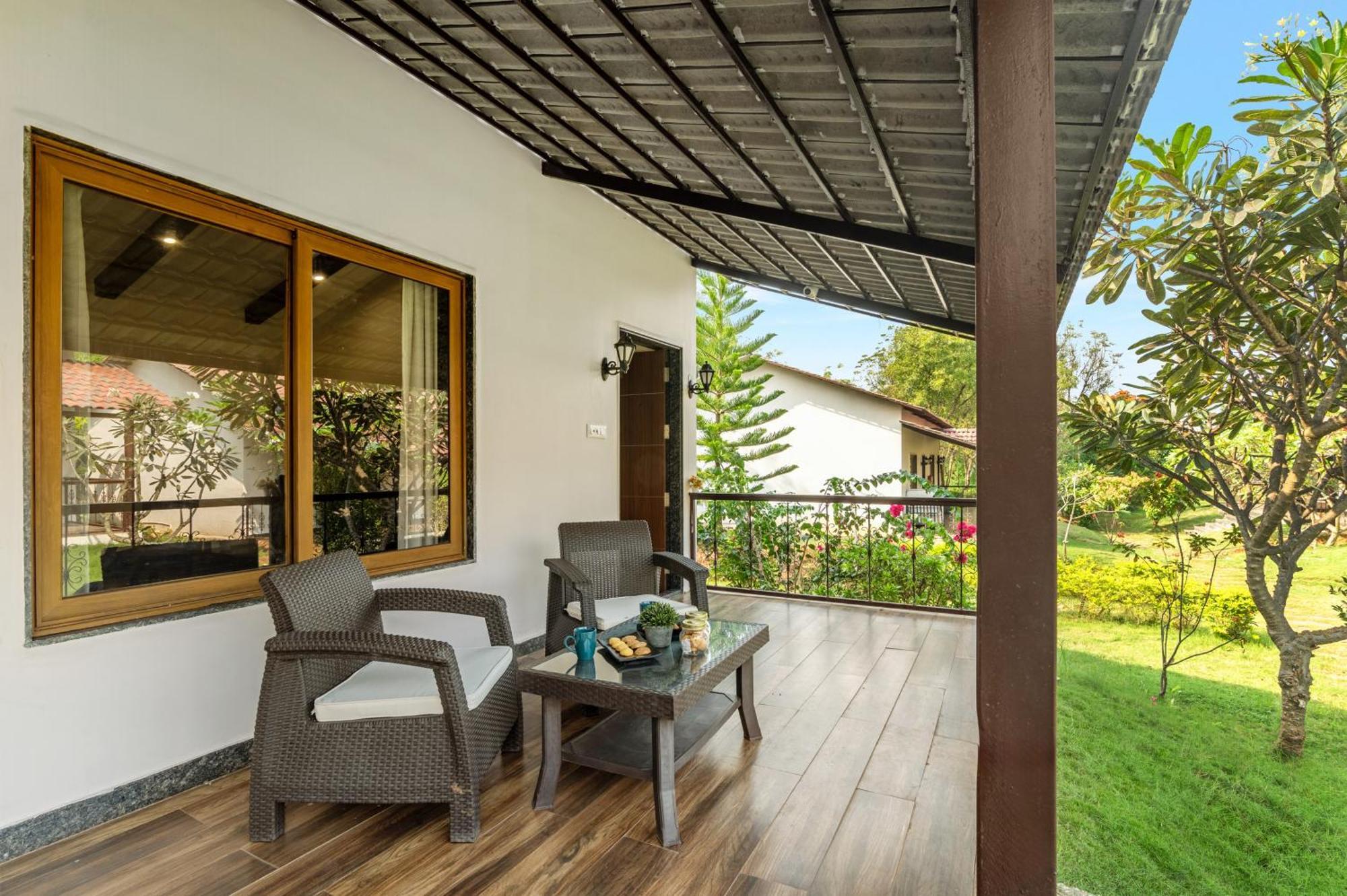 Sterling Banashree Badami Hotel Exterior foto