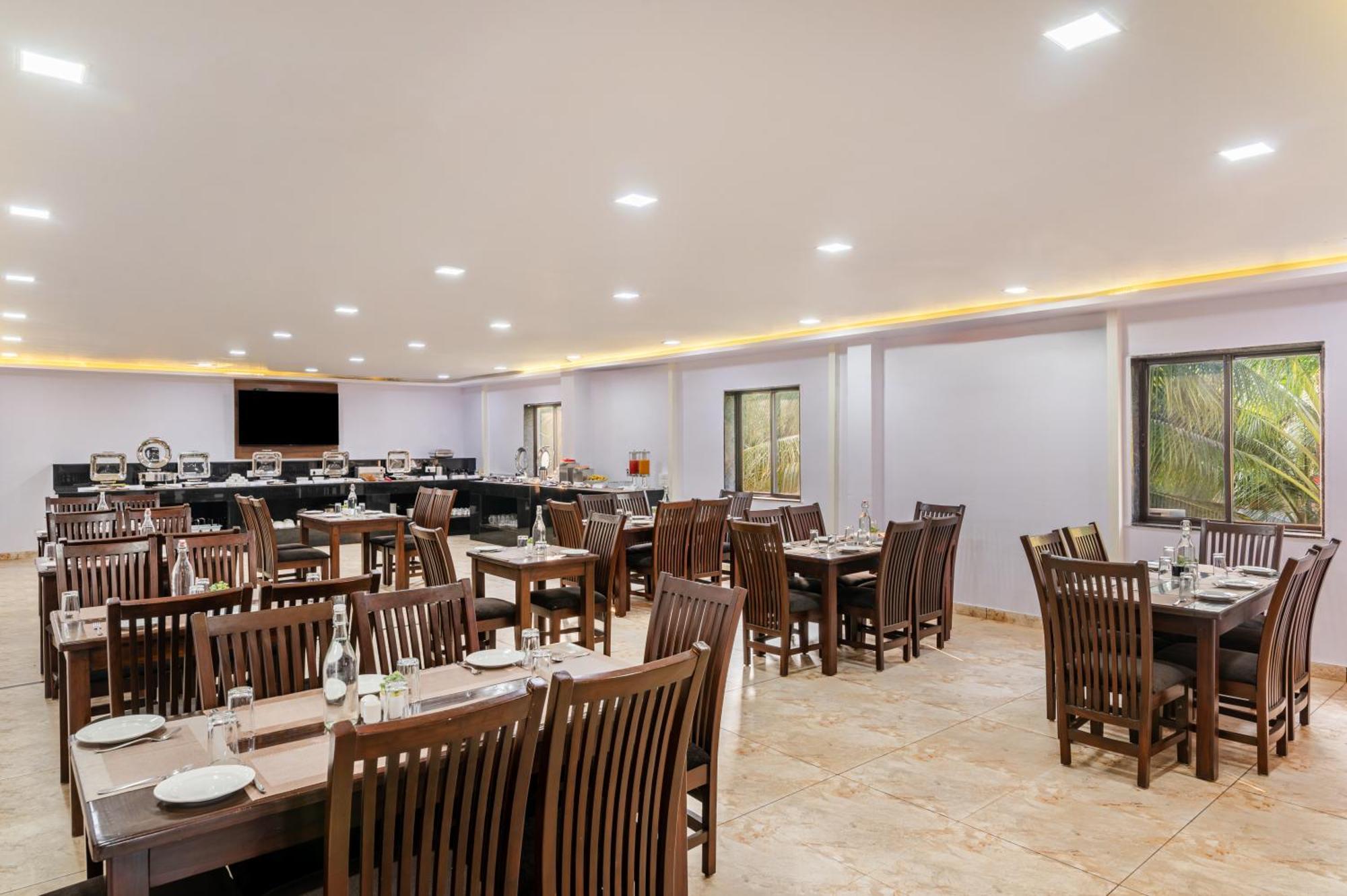 Sterling Banashree Badami Hotel Exterior foto