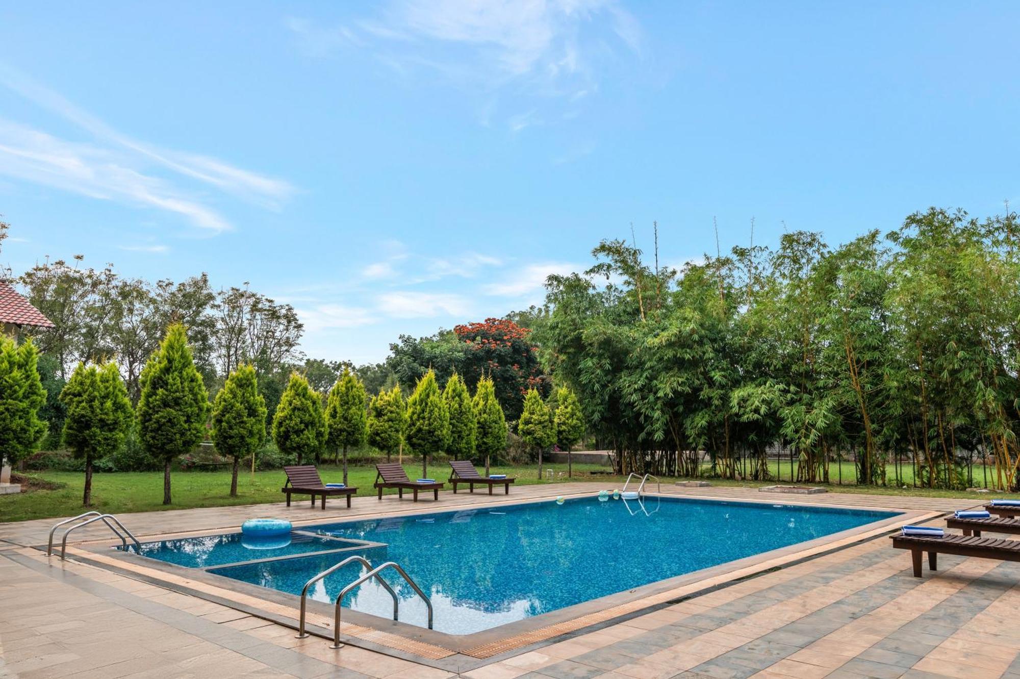 Sterling Banashree Badami Hotel Exterior foto
