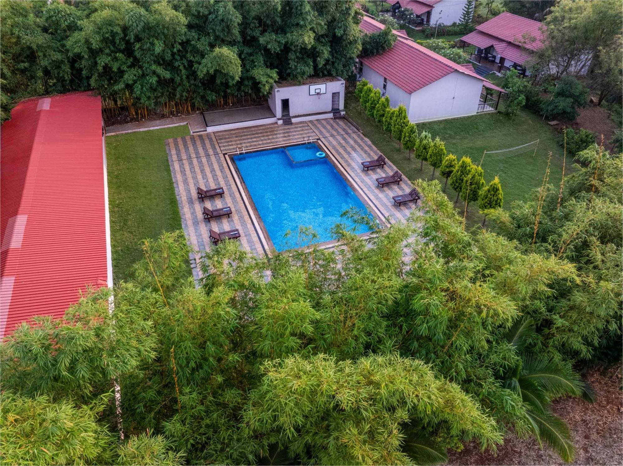Sterling Banashree Badami Hotel Exterior foto